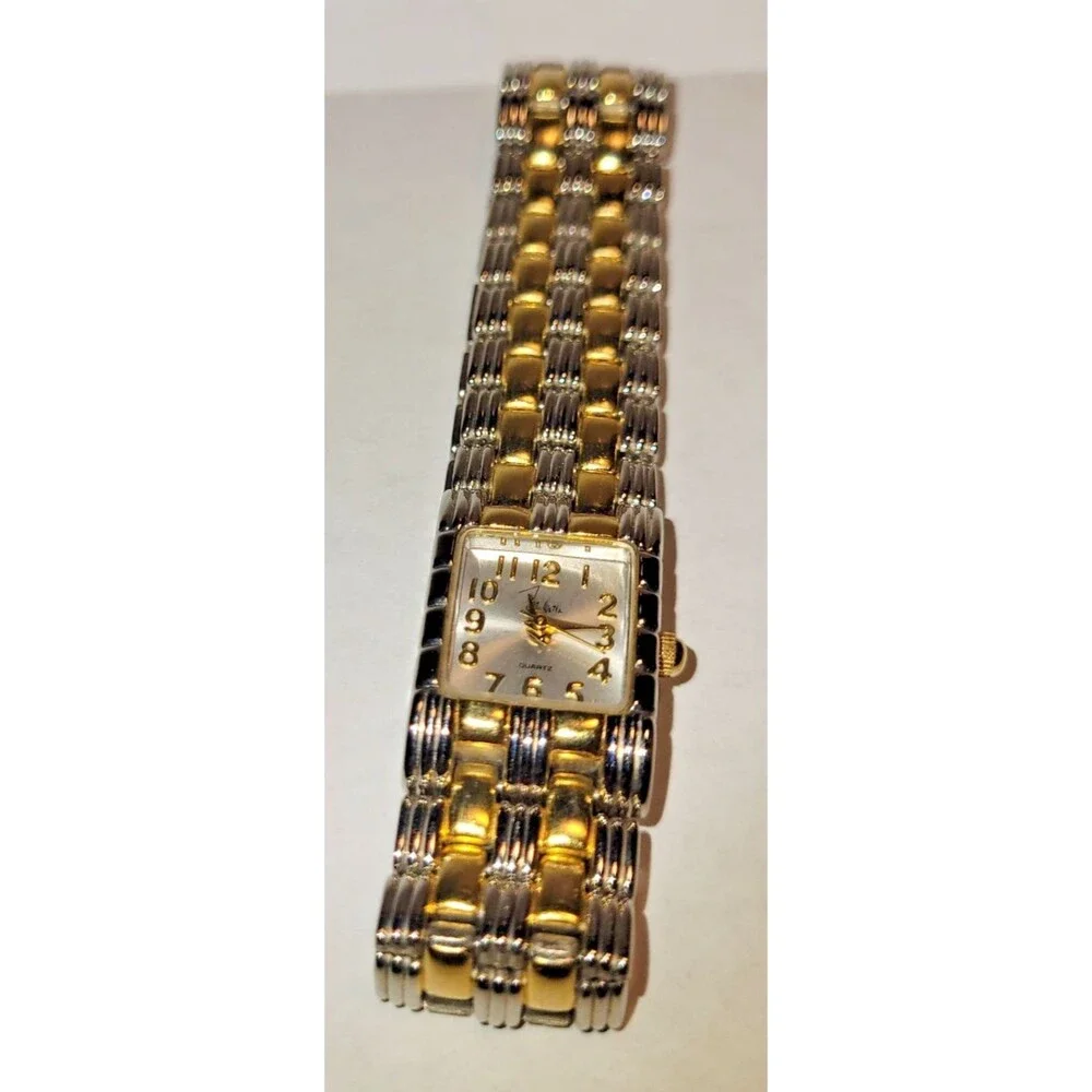 New John Weitz Womens Dress Watch - Never Worn - Gold Tone - New Battery